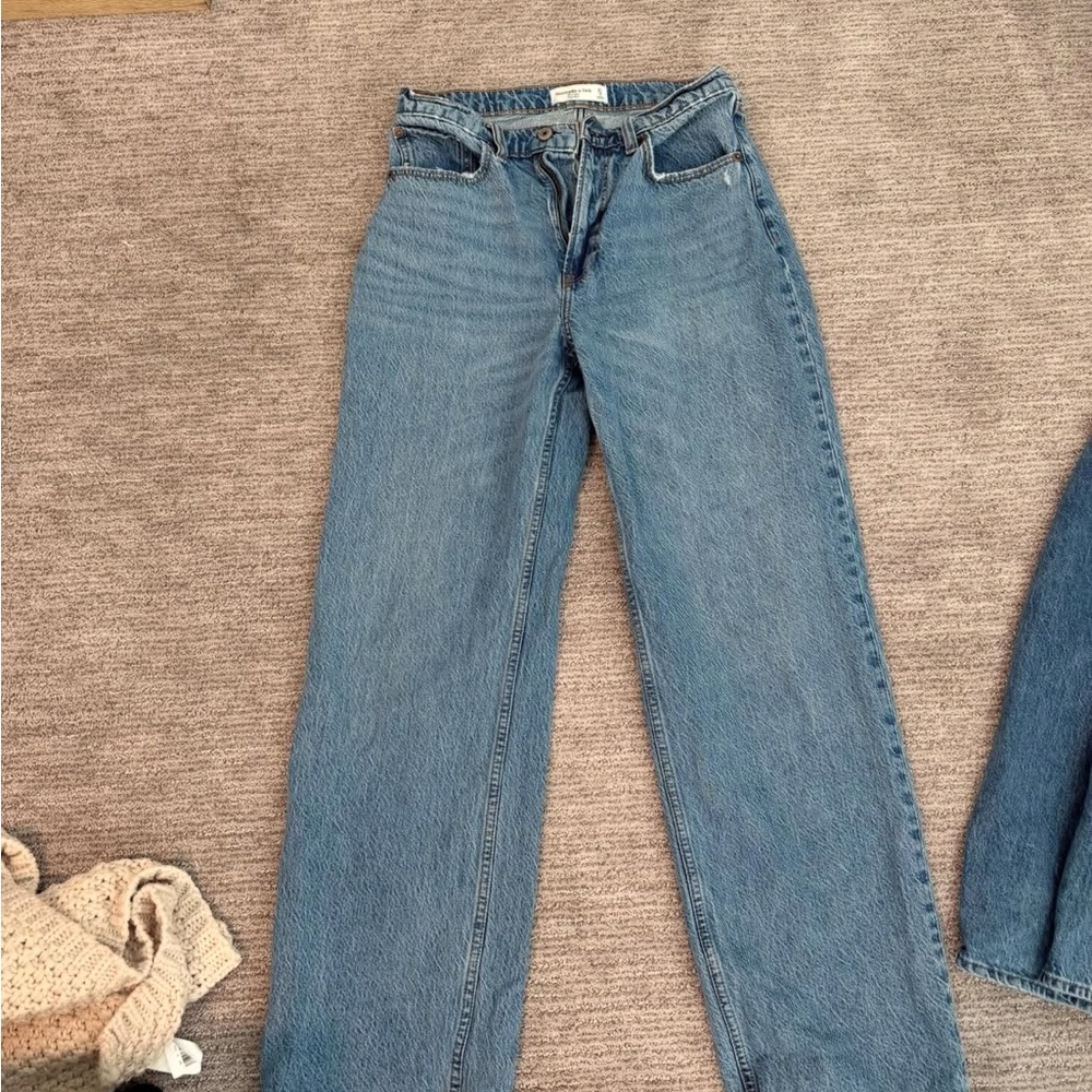 Abercrombie & Fitch Women's Straight Leg Blue Jeans